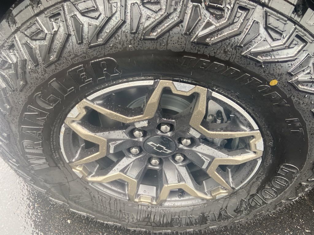 New 2025 Chevrolet Colorado ZR2 w/ Technology Package image 6