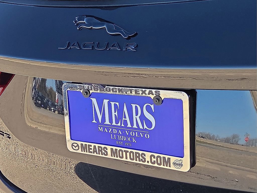 Used 2023 Jaguar F-PACE SVR image 15