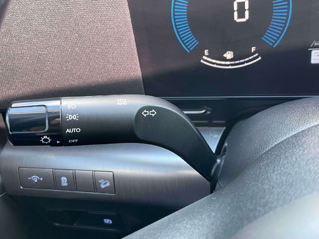 Certified 2025 Hyundai Kona SEL AWD/4WD image 24