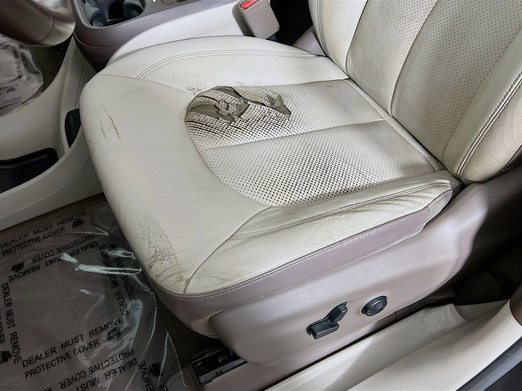 Used 2019 Chrysler Pacifica Touring-L w/ Advanced Safetytec Group FWD image 19