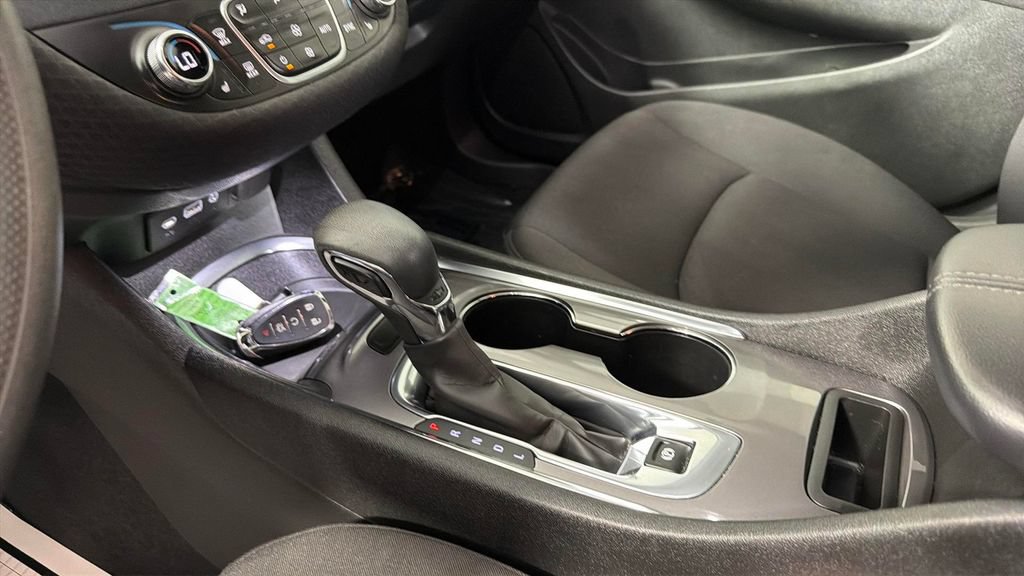 Used 2023 Chevrolet Malibu LT FWD image 23