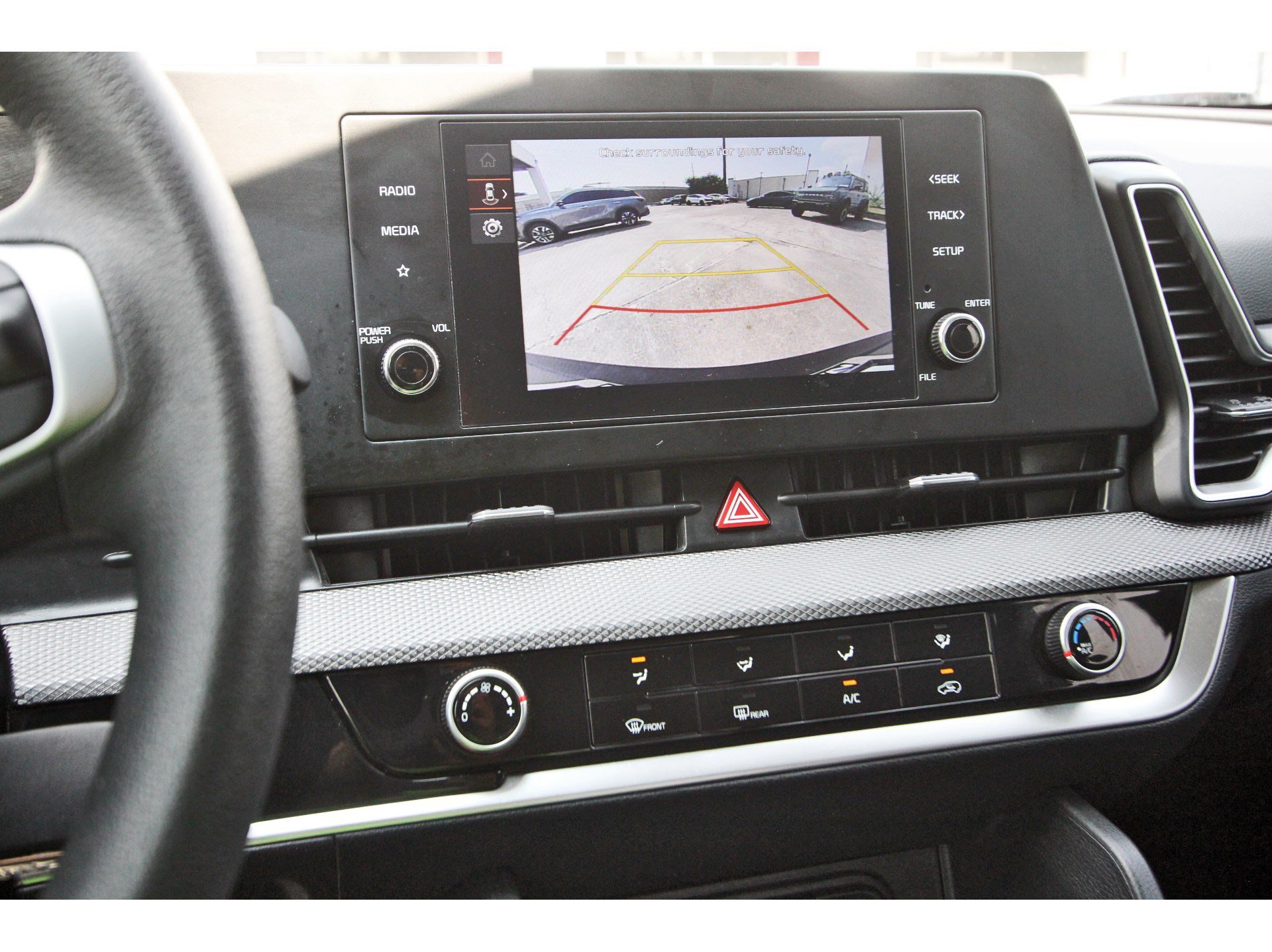 Certified 2025 Kia Sportage LX FWD image 26