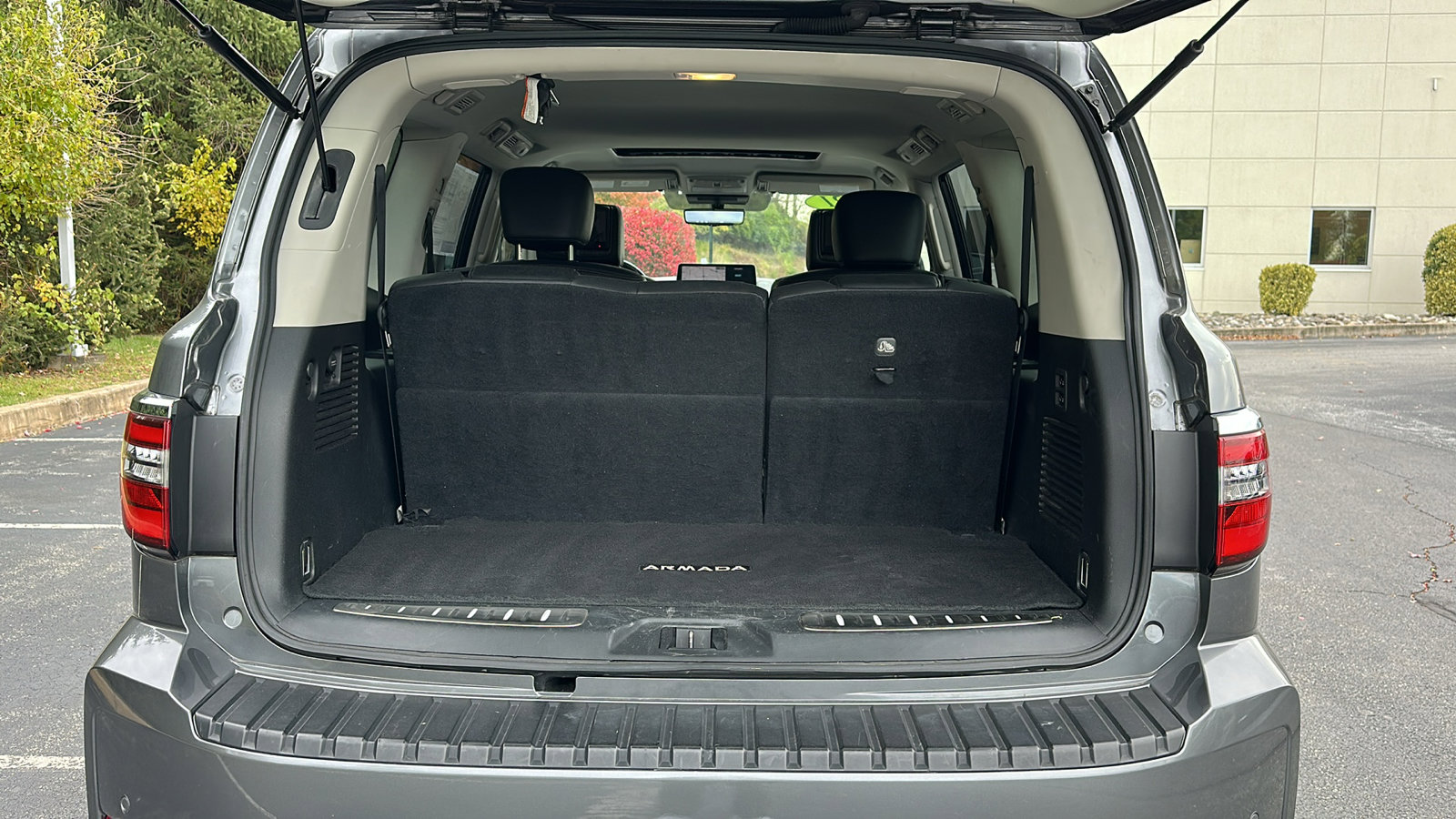 Used 2021 Nissan Armada Platinum w/ Captain's Chairs Package image 7