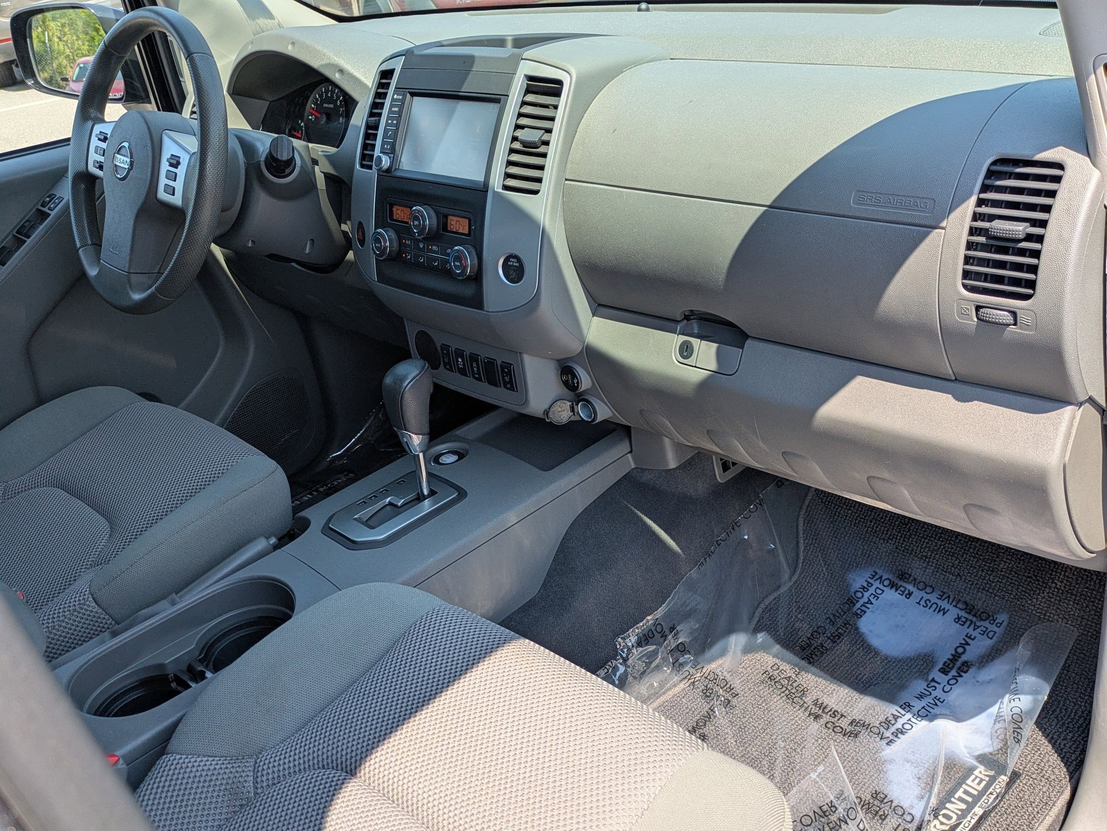 Certified 2020 Nissan Frontier SV w/ Midnight Edition Floor Mats RWD image 38