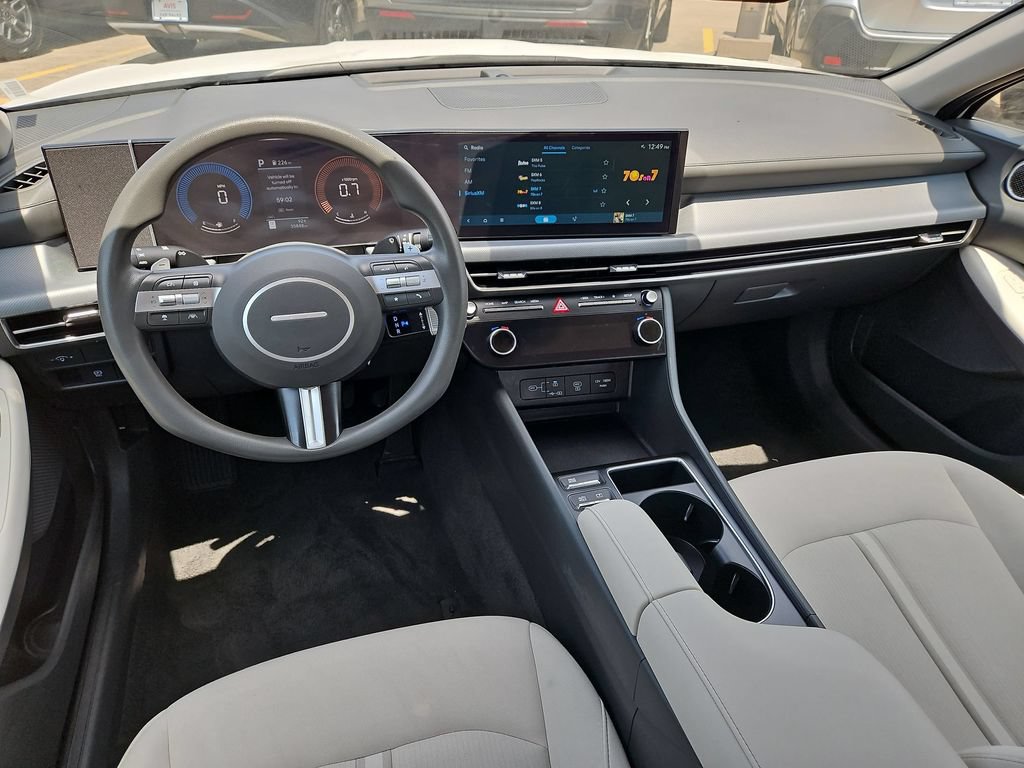 Used 2025 Hyundai Sonata SEL FWD image 26