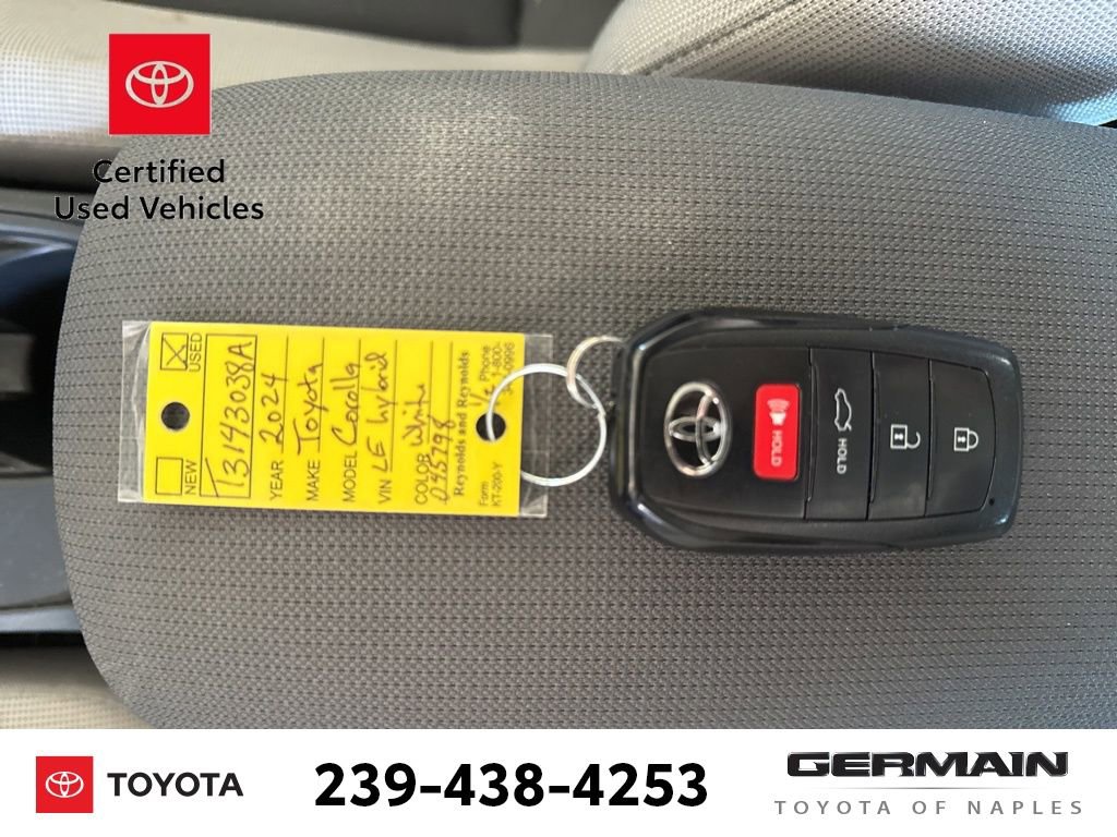 Used 2024 Toyota Corolla LE w/ LE Convenience Package image 21