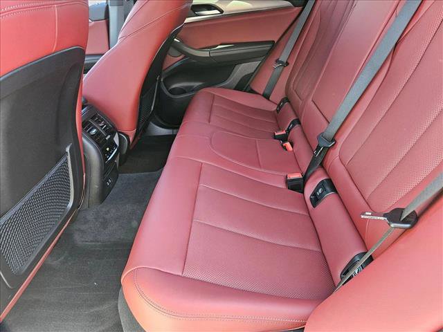 Used 2025 BMW X4 xDrive30i w/ M Sport Package image 18