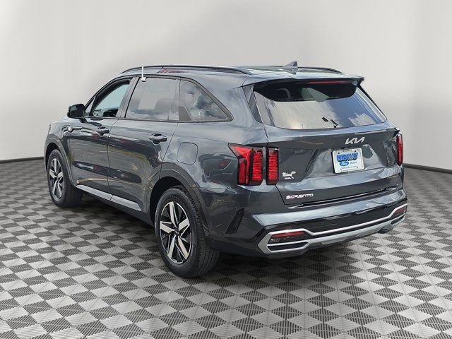Used 2023 Kia Sorento S image 4