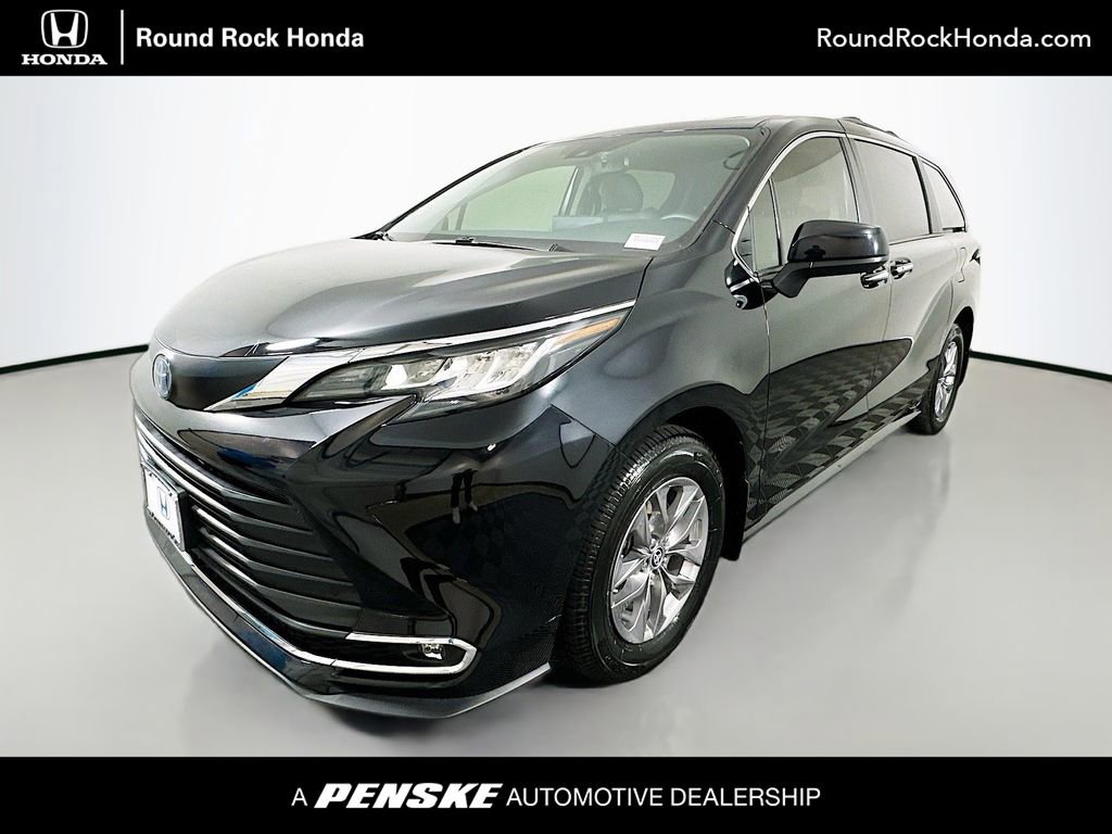 Used 2023 Toyota Sienna XLE