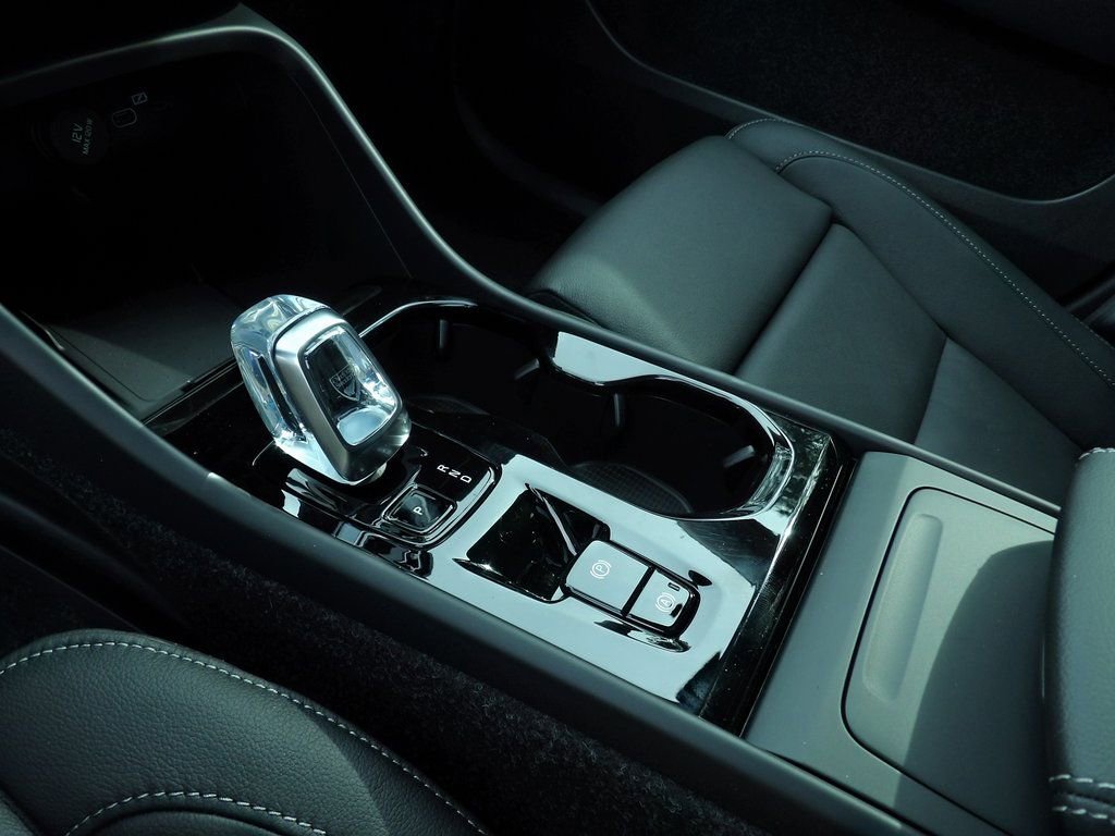 New 2025 Volvo XC40 B5 Plus w/ Climate Package image 26