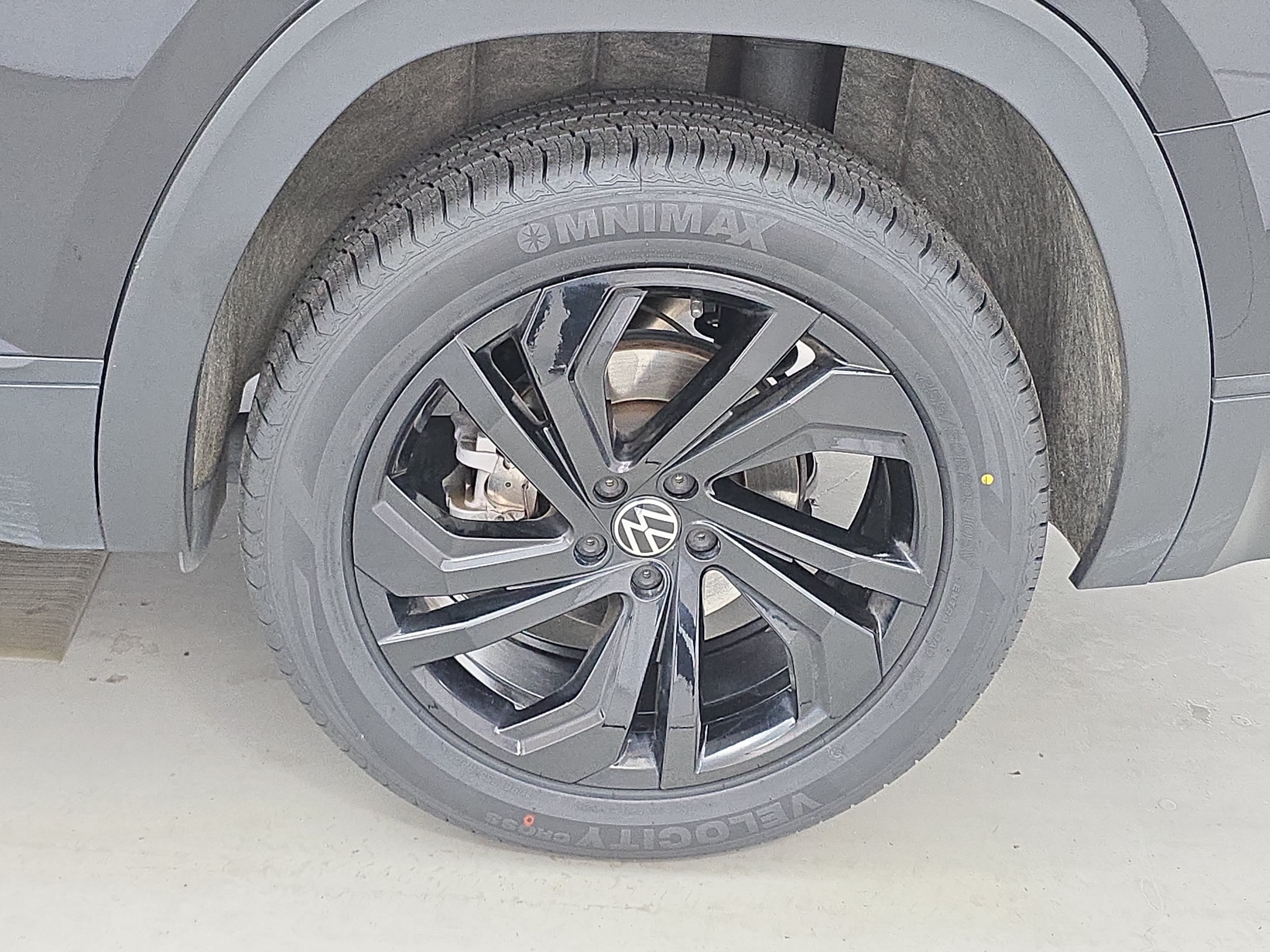 Certified 2023 Volkswagen Atlas SE w/ Black Wheel Package AWD/4WD image 33