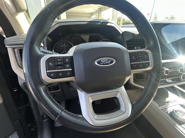 Used 2024 Ford Expedition Limited image 10