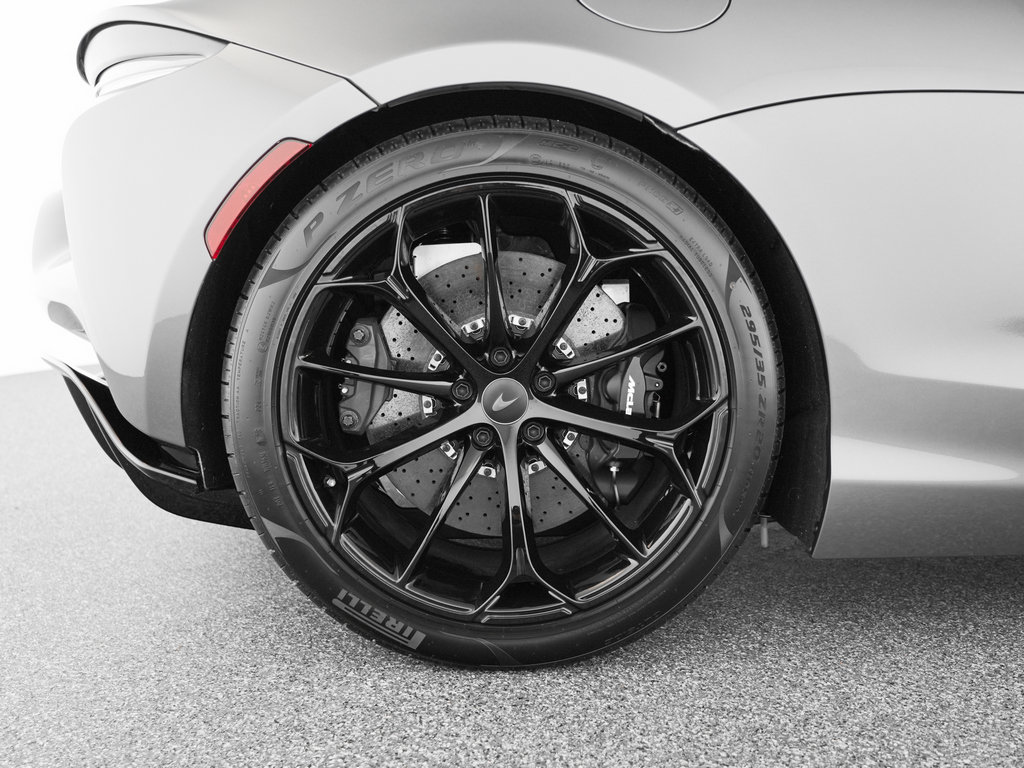 New 2026 McLaren Artura Spider RWD image 25