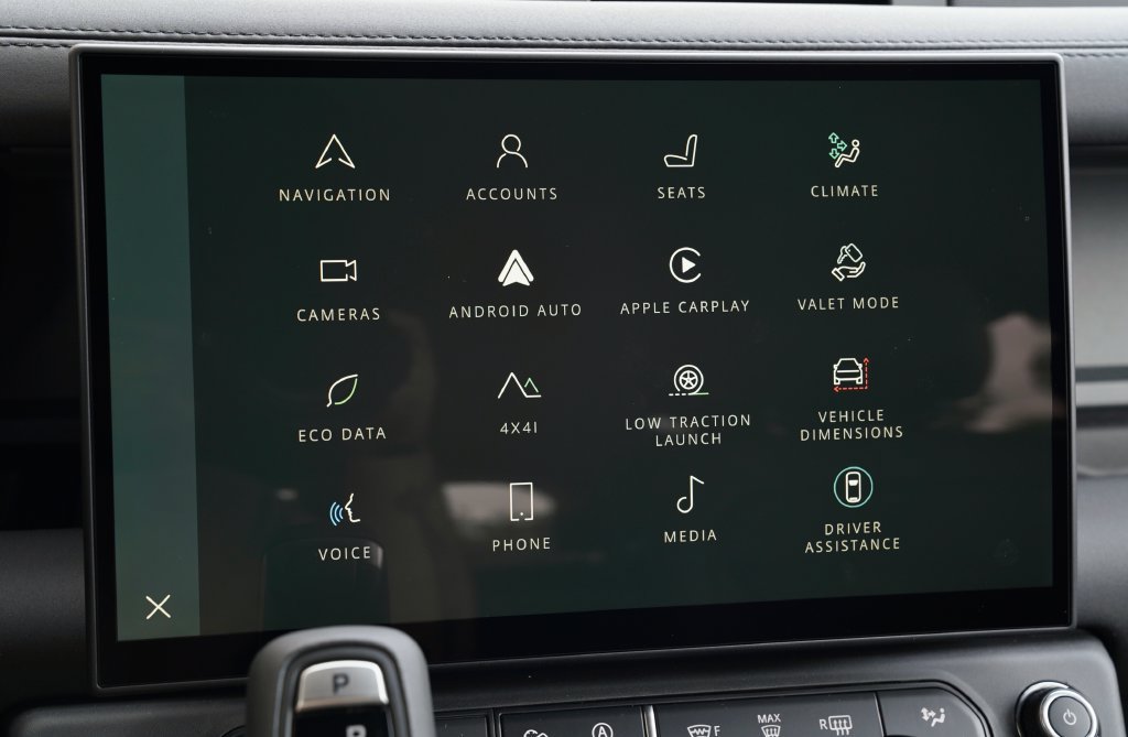 New 2026 Land Rover Defender 110 S AWD/4WD image 19