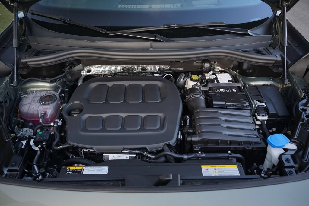 New 2026 Volkswagen Tiguan SE R-Line FWD image 12