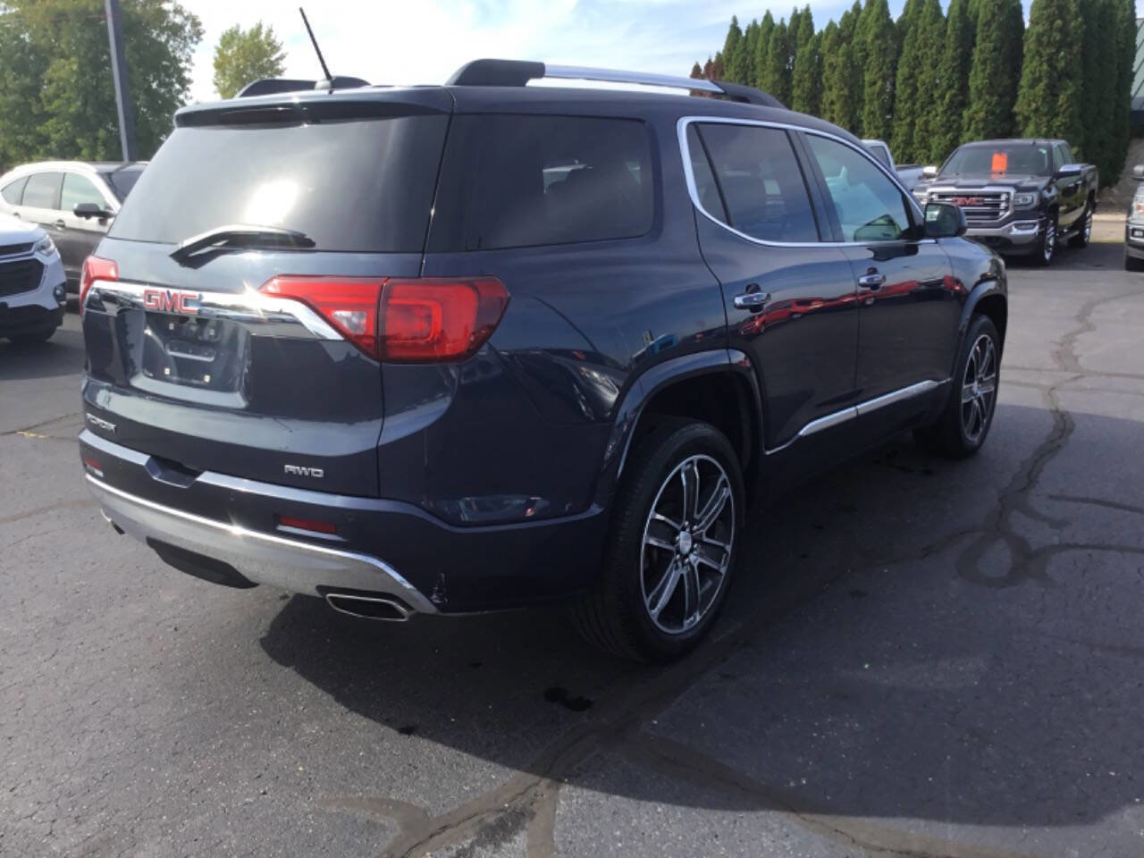 Used 2019 GMC Acadia Denali w/ Technology Package image 12