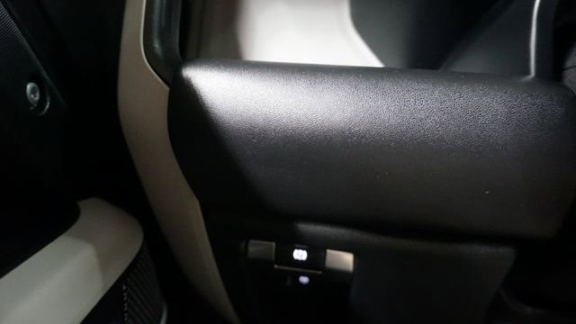 Used 2023 Land Rover Defender 90 S image 25