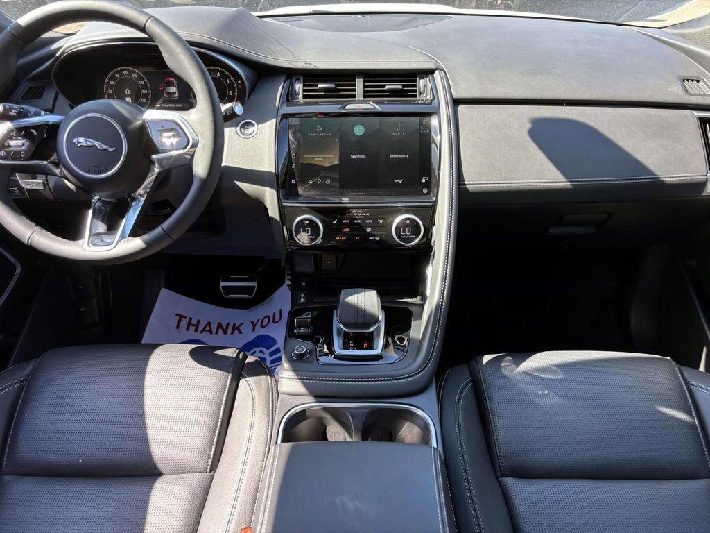 Used 2024 Jaguar E-PACE R-Dynamic SE image 23