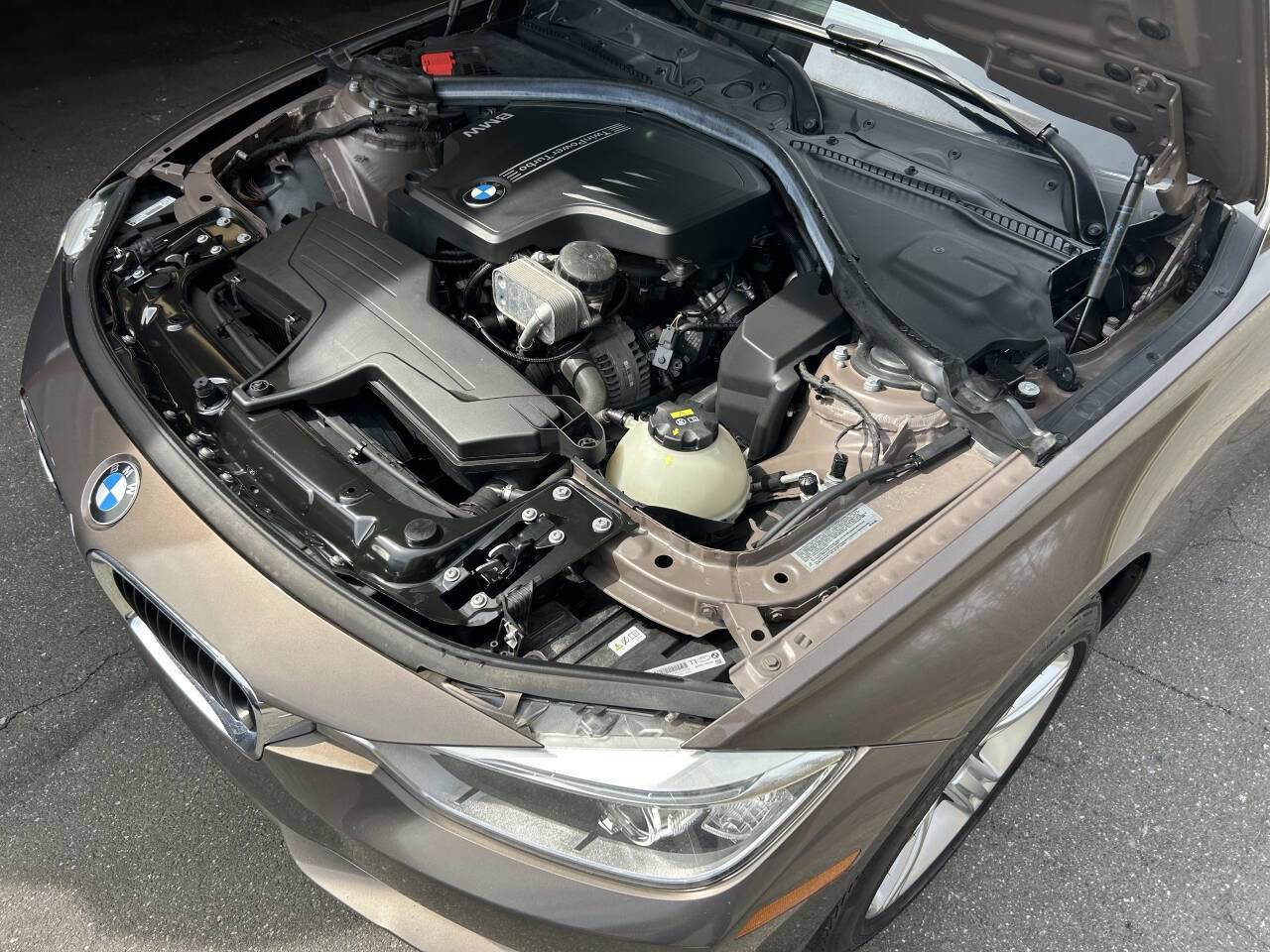 Used 2015 BMW 328i xDrive Wagon AWD/4WD image 20