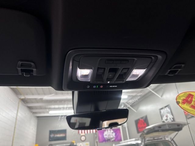 Used 2024 Chevrolet Silverado 1500 High Country w/ High Country Premium Package image 13