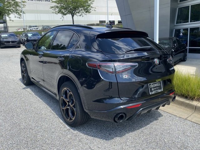 New 2025 Alfa Romeo Stelvio Sprint image 7