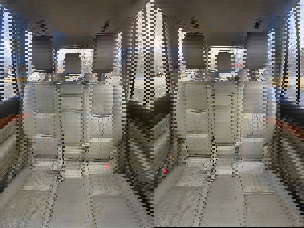 Used 2004 Lexus GX 470 4WD image 24