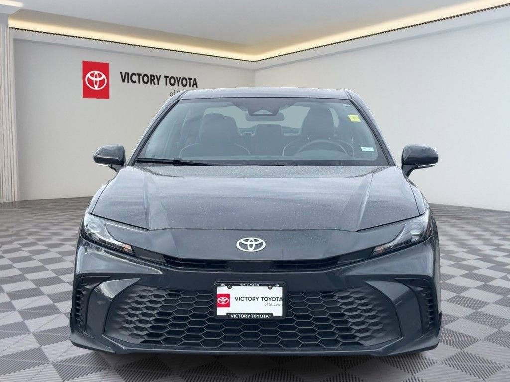Used 2025 Toyota Camry SE image 14