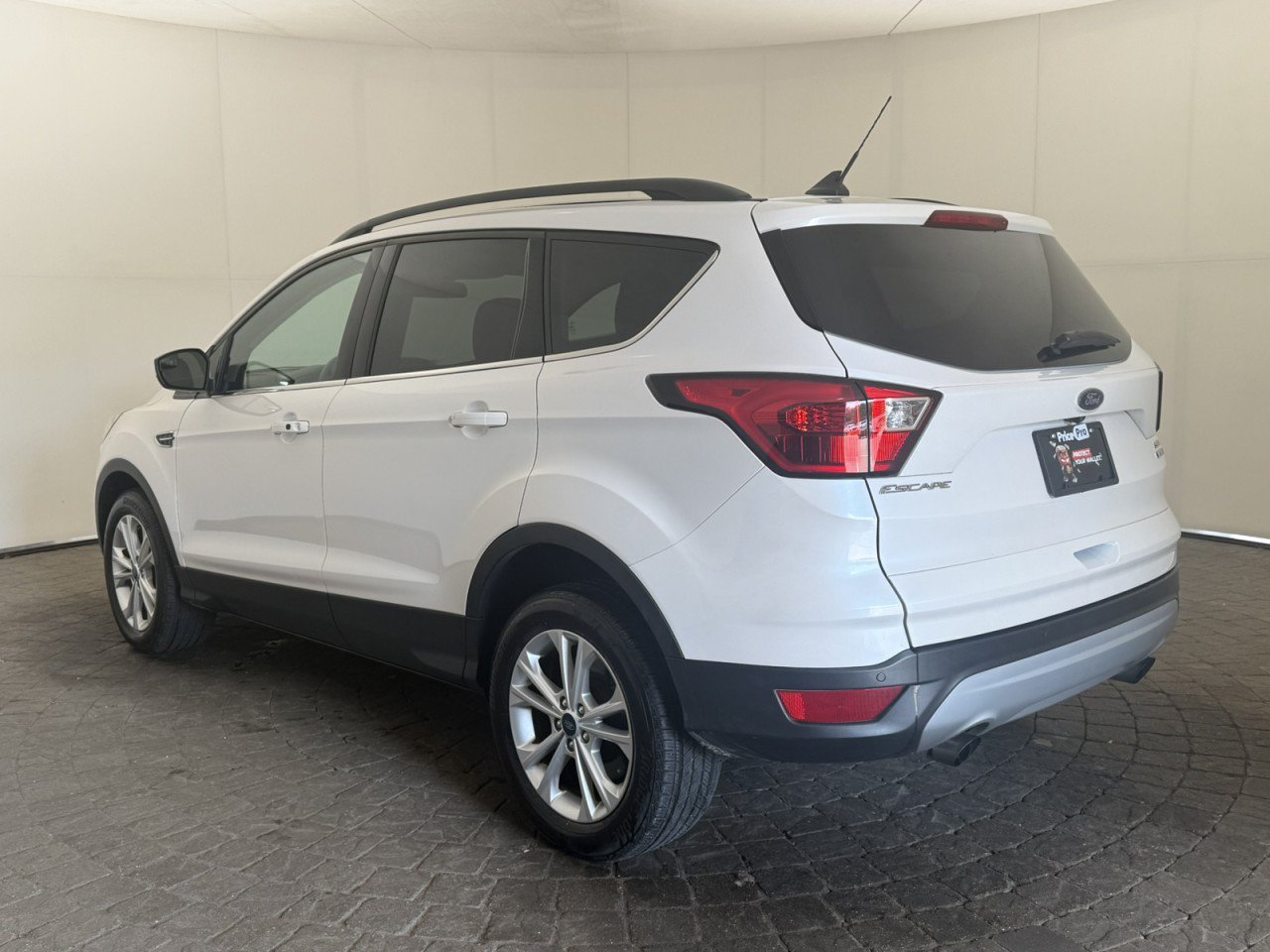 Used 2019 Ford Escape SEL AWD/4WD image 5