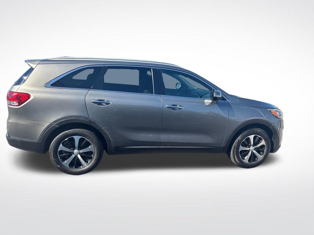 Used 2016 Kia Sorento EX image 9