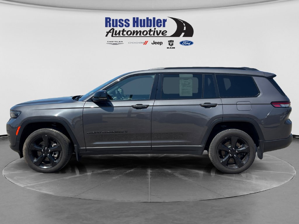 Used 2024 Jeep Grand Cherokee L Limited w/ Black Appearance Package AWD/4WD image 2
