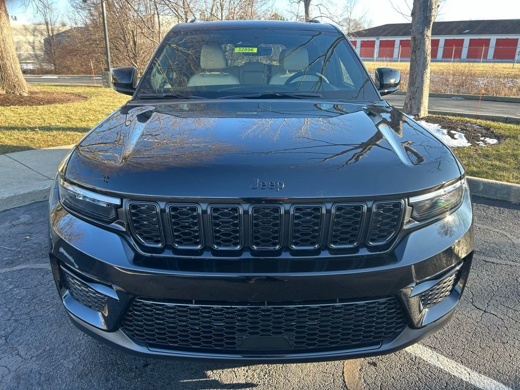 New 2025 Jeep Grand Cherokee Limited image 24