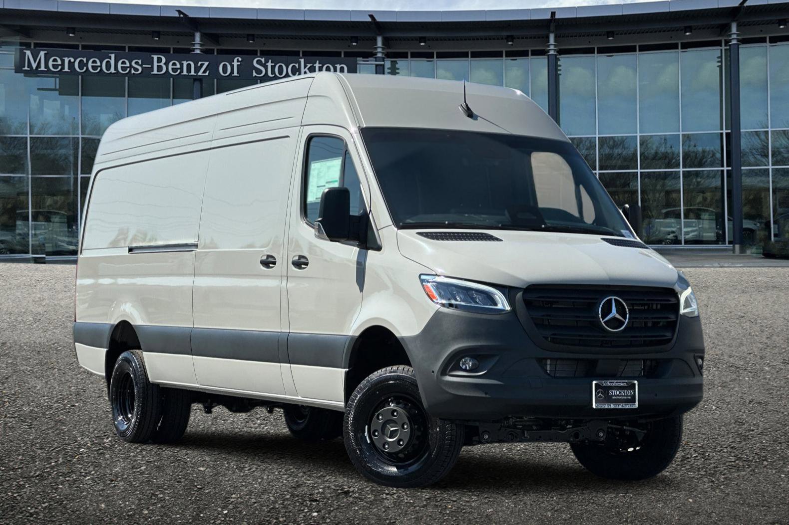 New 2025 Mercedes-Benz Sprinter 3500 image 2