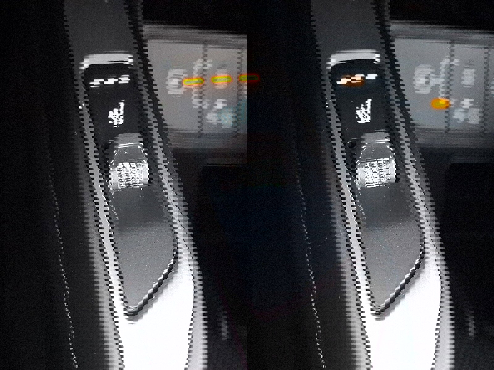 New 2026 Kia Sorento S w/ S Panoramic Sunroof Package image 16