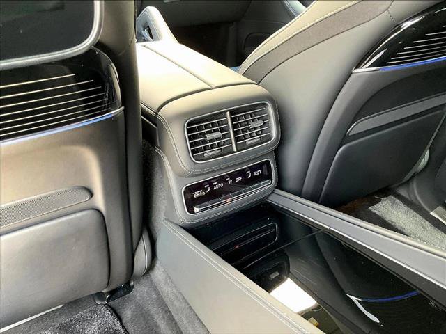 Used 2024 Mercedes-Benz Maybach GLS 600 4MATIC image 22