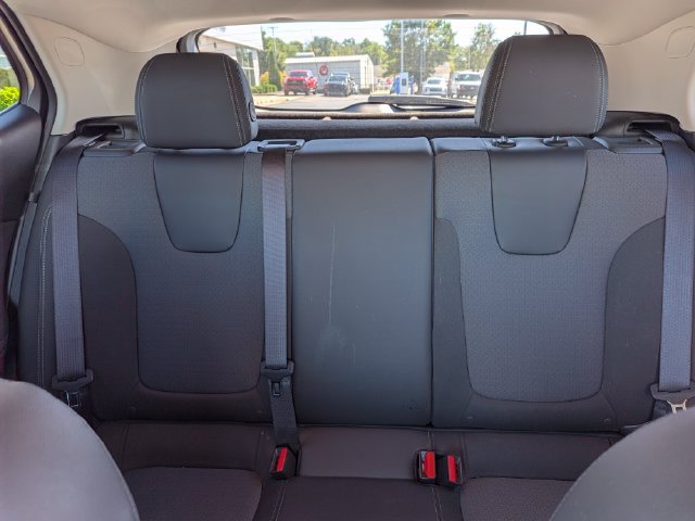 Used 2023 Buick Encore GX Preferred w/ Cold Weather Comfort Package FWD image 16