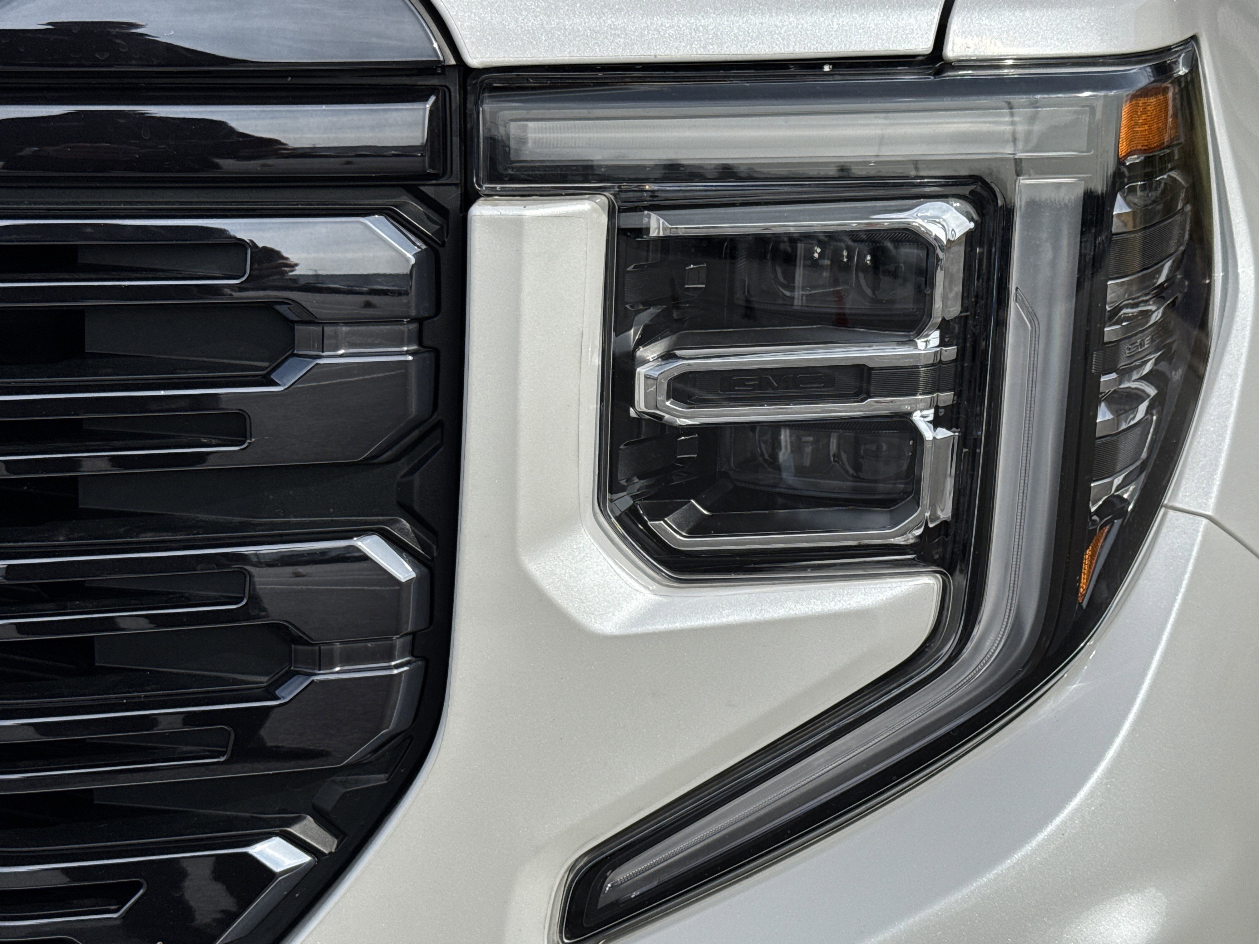 Used 2024 GMC Sierra 1500 Denali Ultimate image 6