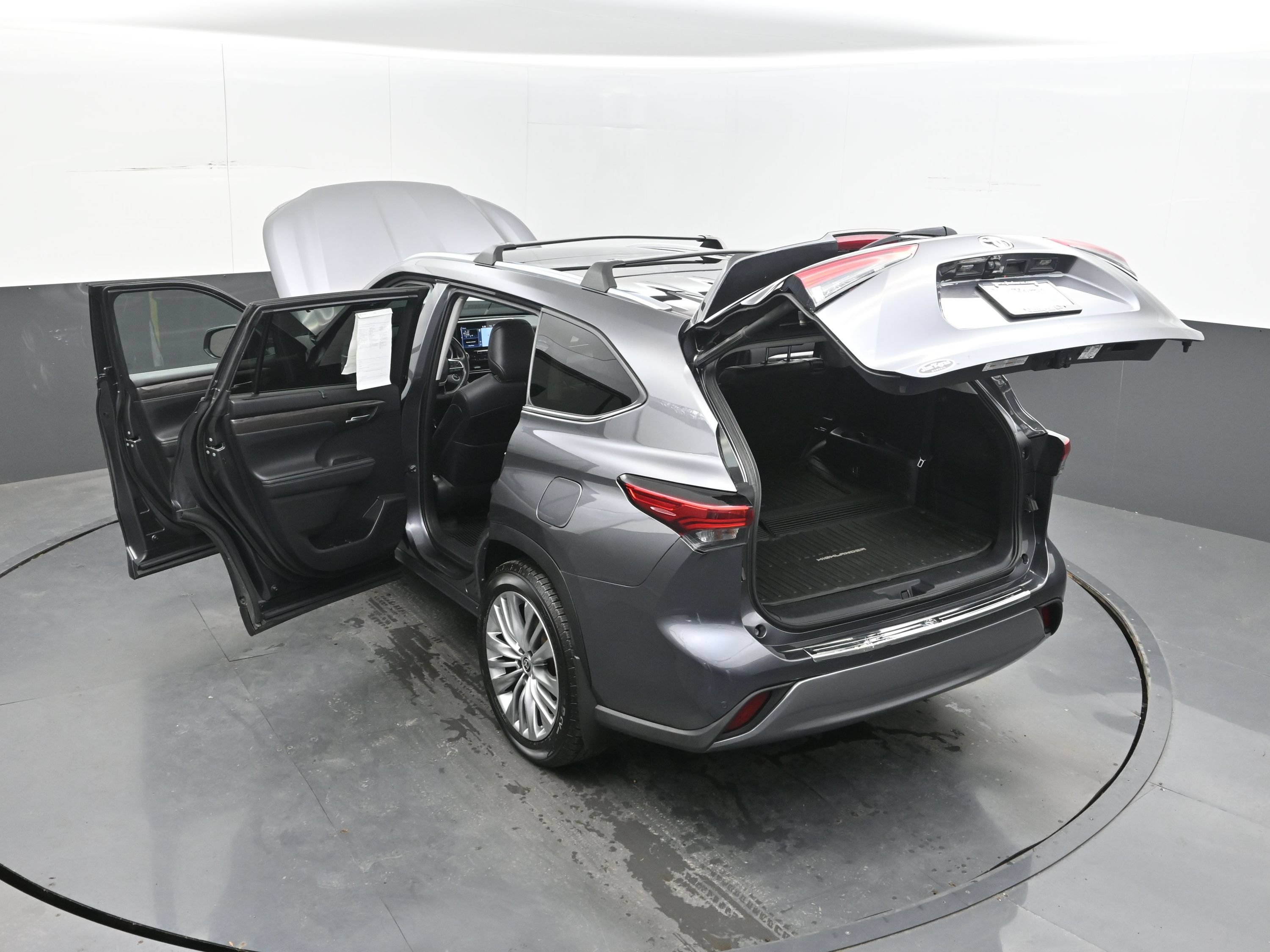 Used 2022 Toyota Highlander Platinum AWD/4WD image 42