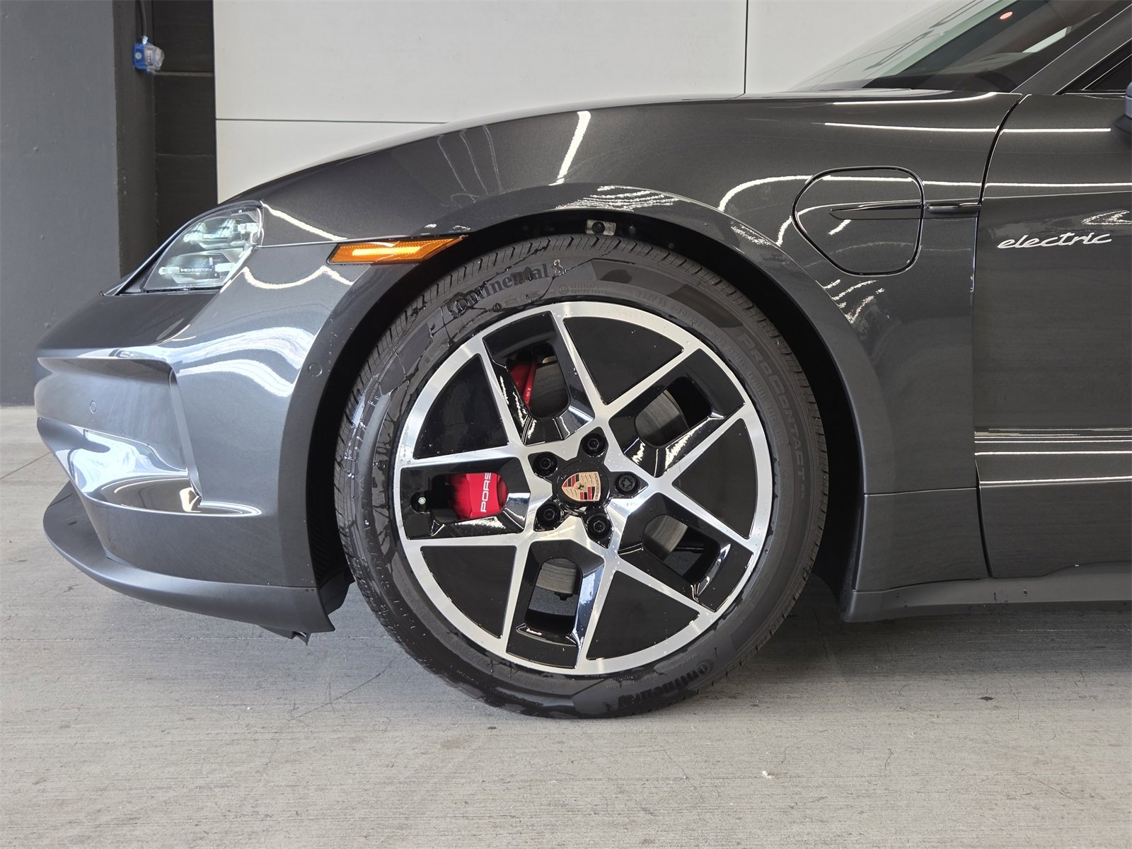 New 2026 Porsche Taycan 4S image 9