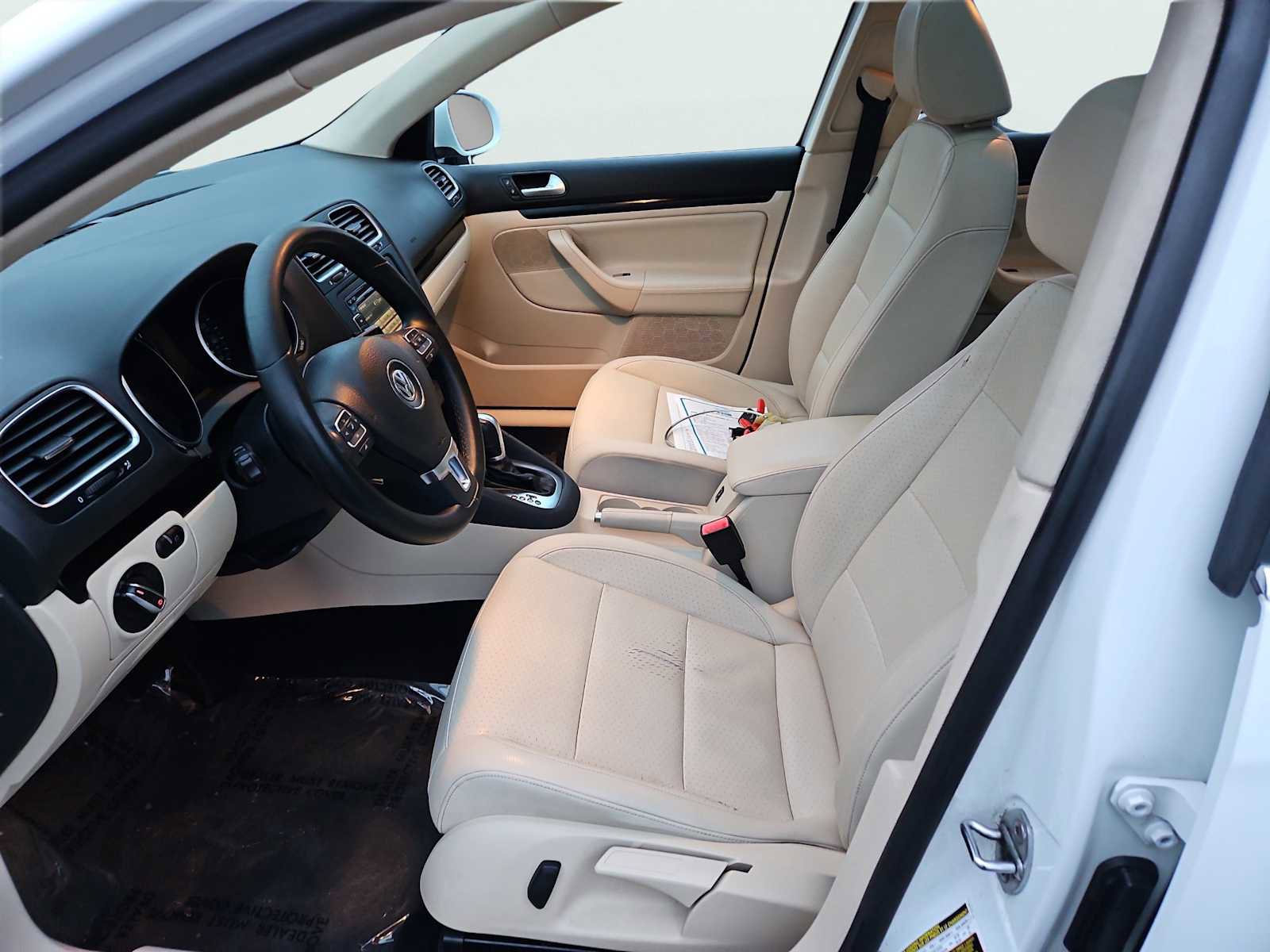 Used 2014 Volkswagen Jetta SE image 27