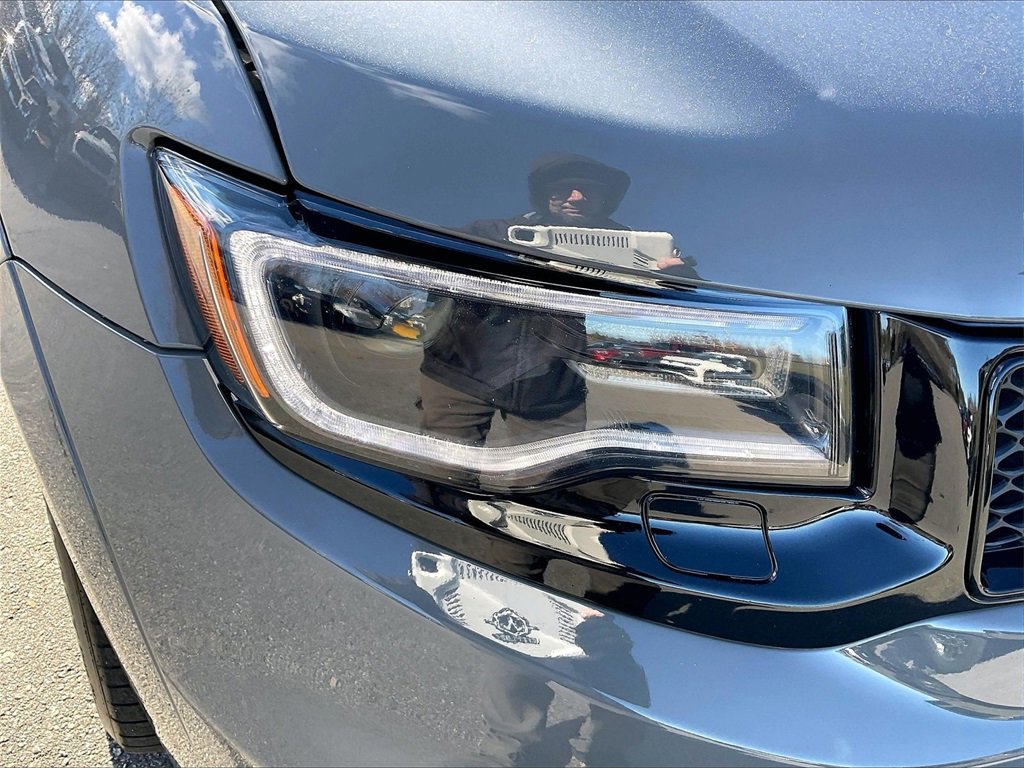 Used 2020 Jeep Grand Cherokee SRT image 31