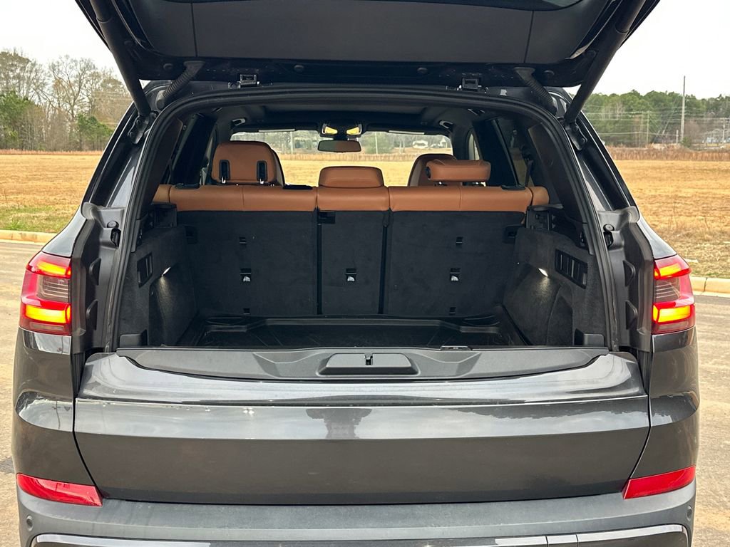 Used 2021 BMW X5 xDrive40i w/ Executive Package image 18