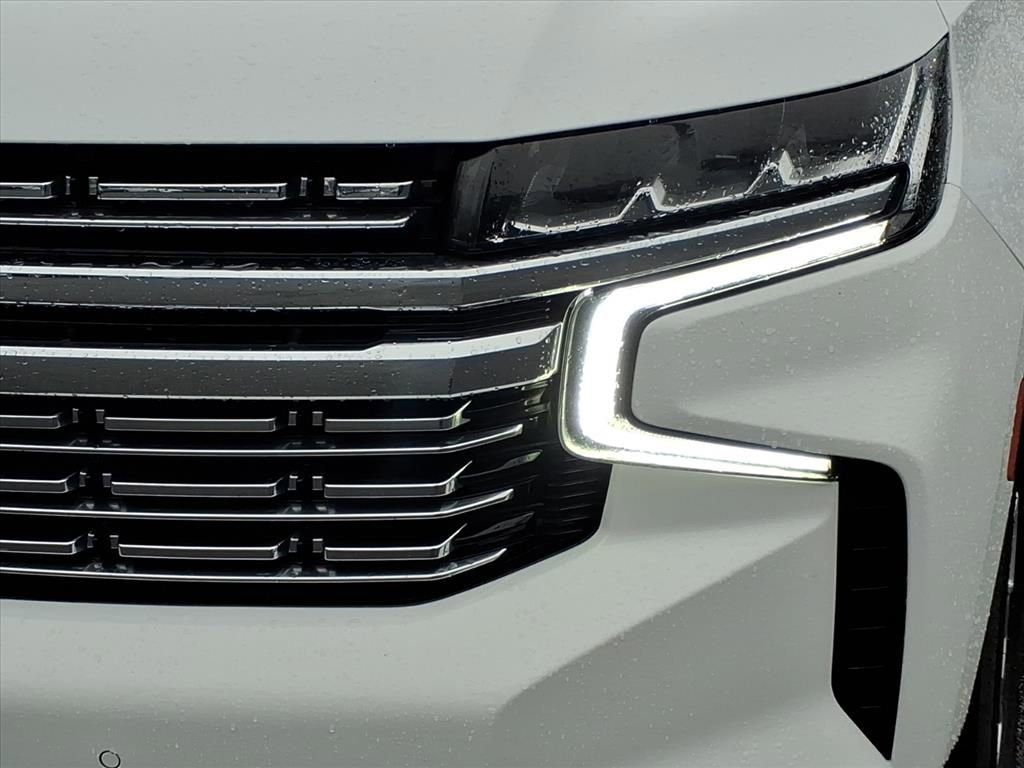 Certified 2023 Chevrolet Suburban Premier image 7
