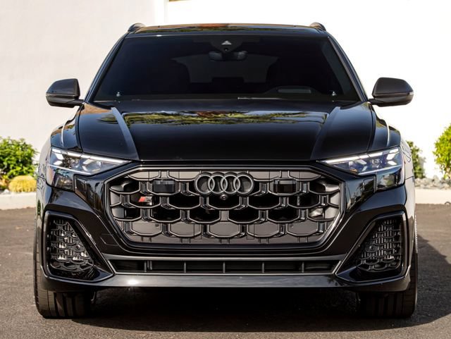 Used 2026 Audi SQ8 Prestige AWD/4WD image 3