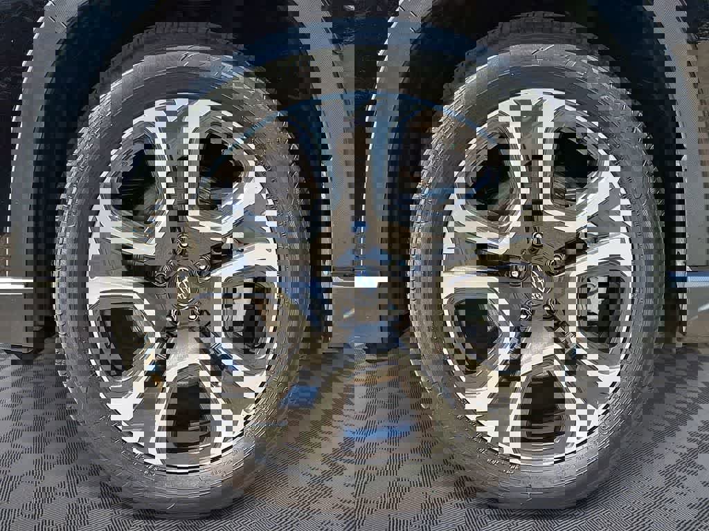 Used 2023 Subaru Ascent Touring AWD/4WD image 8