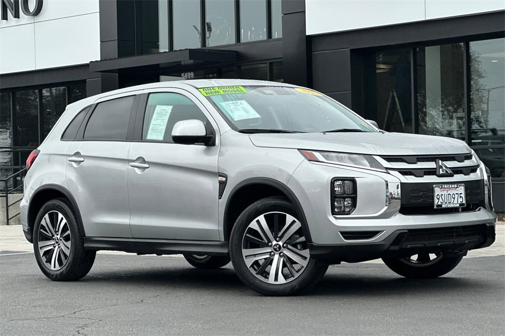 Used 2025 Mitsubishi Outlander Sport ES image 3