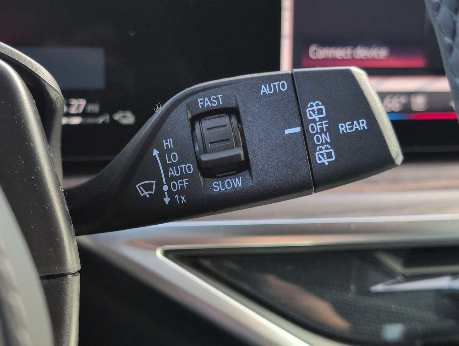 Used 2026 BMW X5 xDrive50e w/ M Sport Package image 26