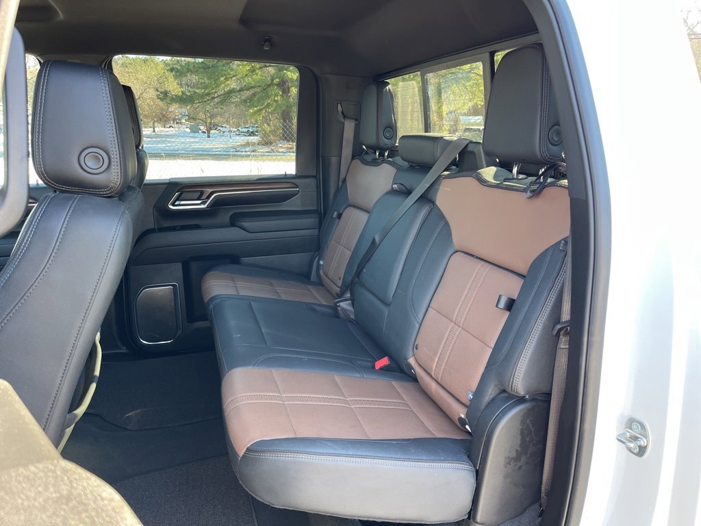 Used 2024 Chevrolet Silverado 2500 High Country w/ Technology Package image 22