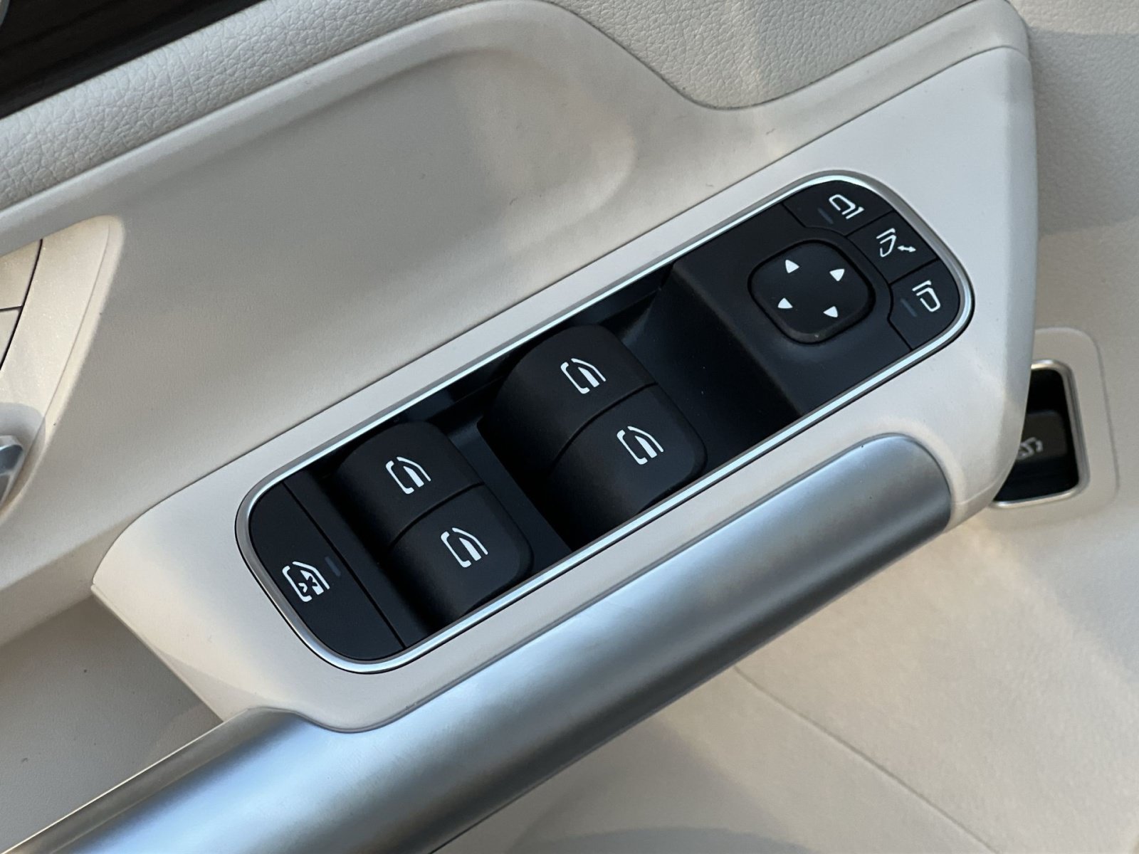 New 2026 Mercedes-Benz GLA 250 4MATIC image 13
