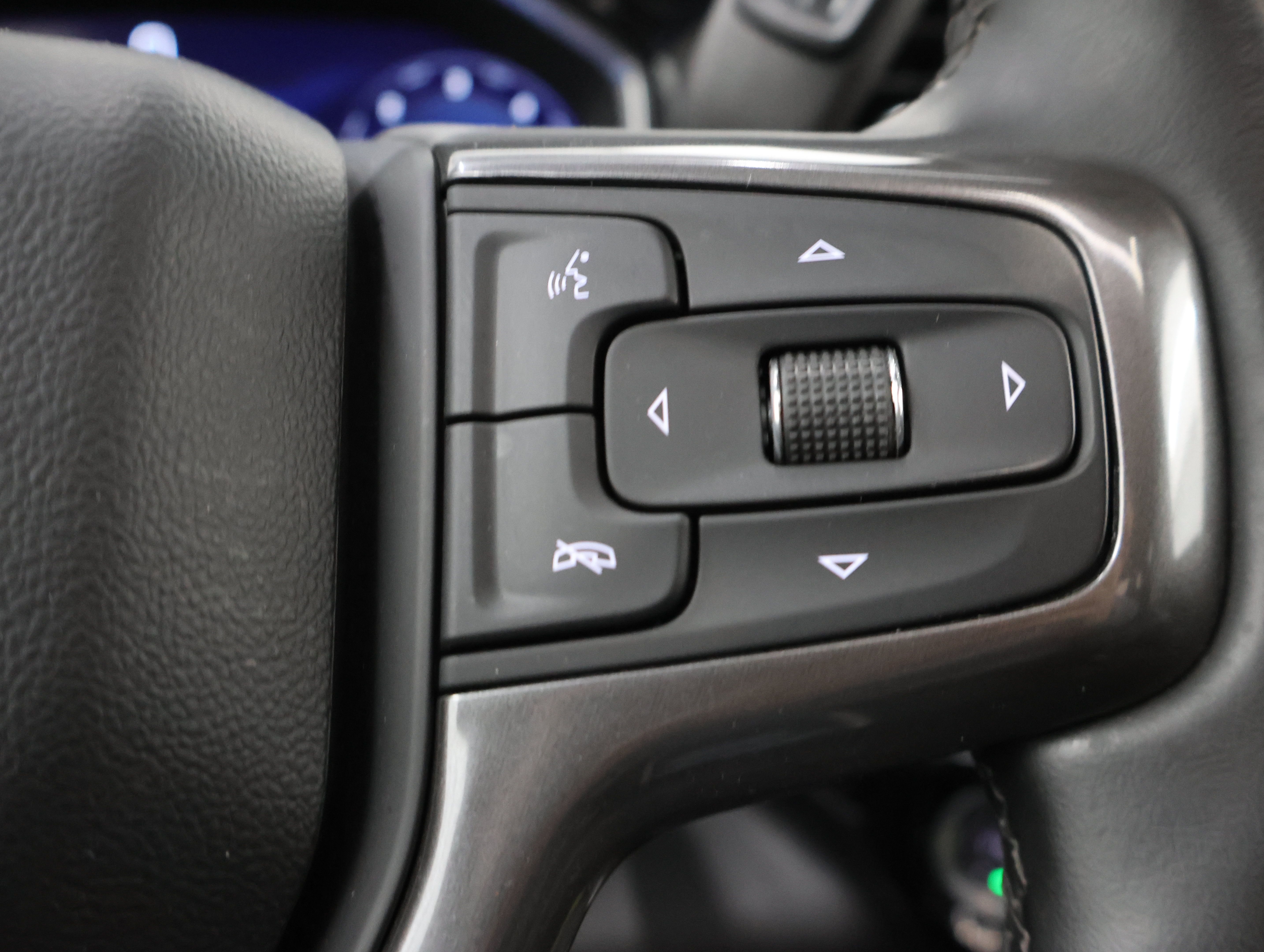 Used 2024 Chevrolet Silverado 2500 LTZ w/ LTZ Plus Package AWD/4WD image 75