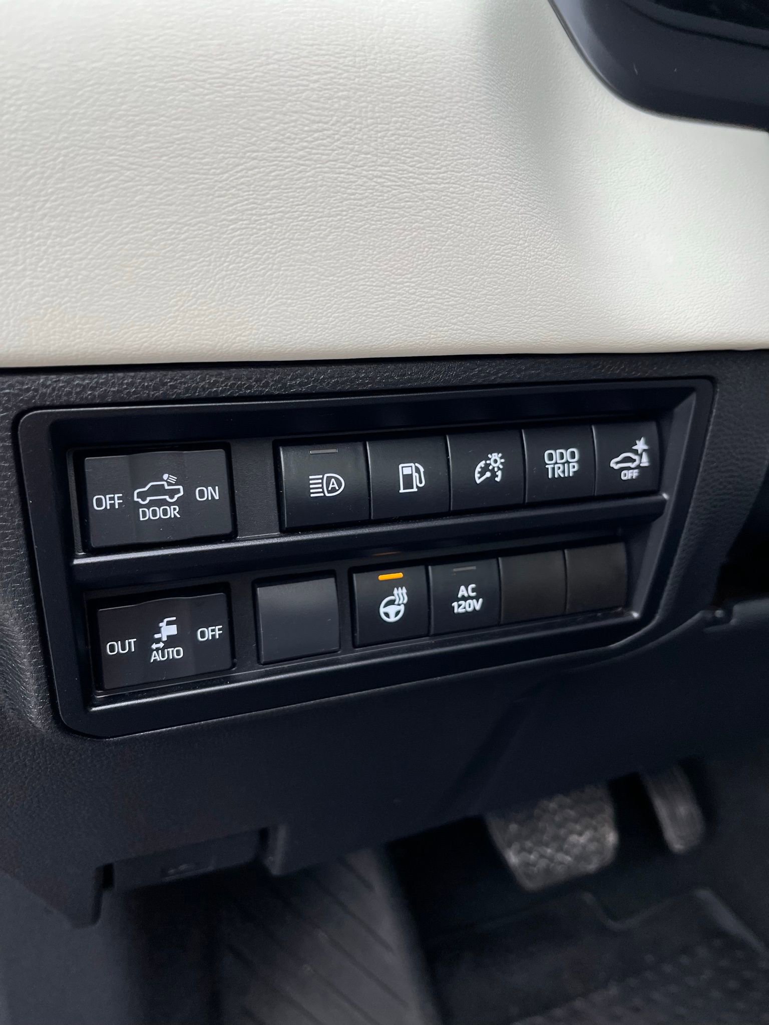 Used 2022 Toyota Tundra Capstone AWD/4WD image 14